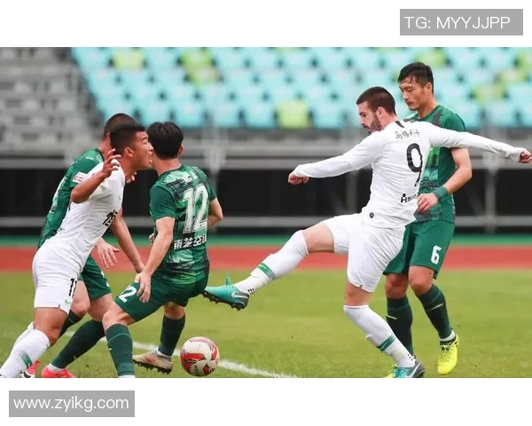 杭州足球队技术解析：传承与创新的完美结合之路